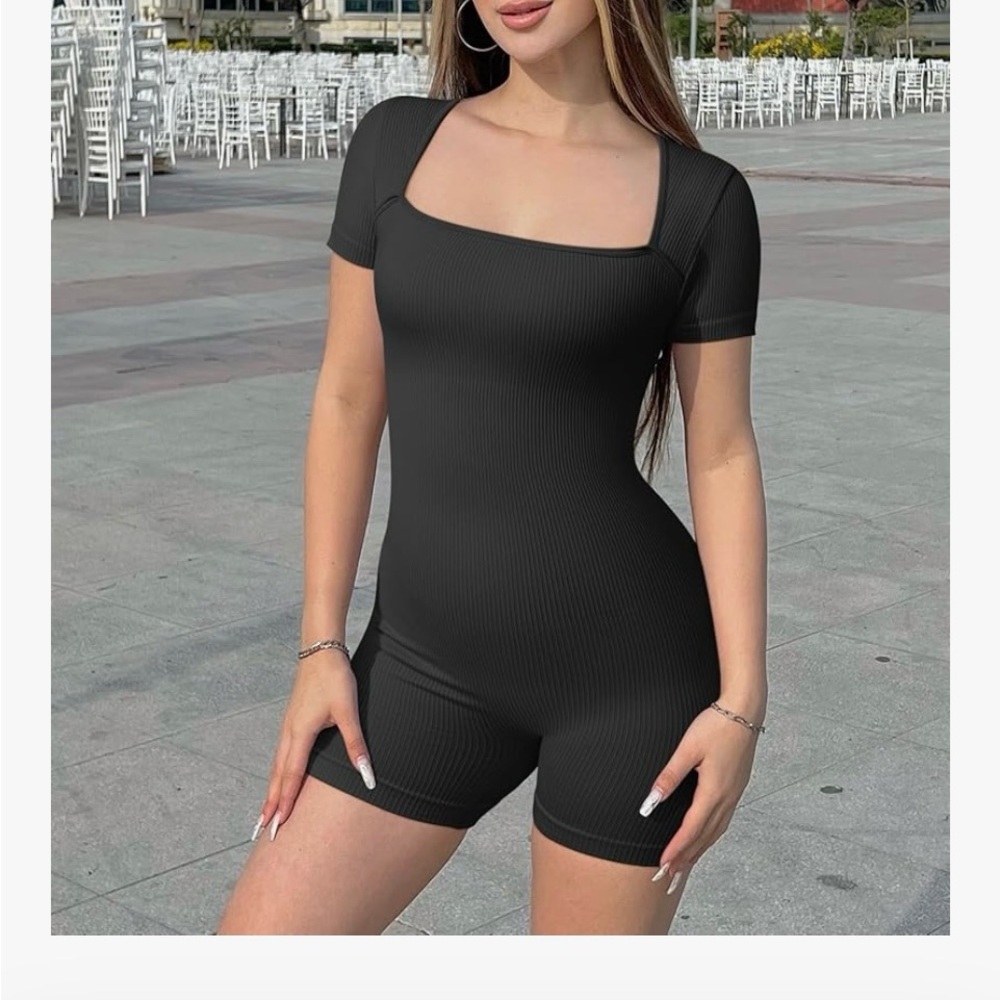🖤 OQQ Black Ribbed Short Sleeve Romper – Size L